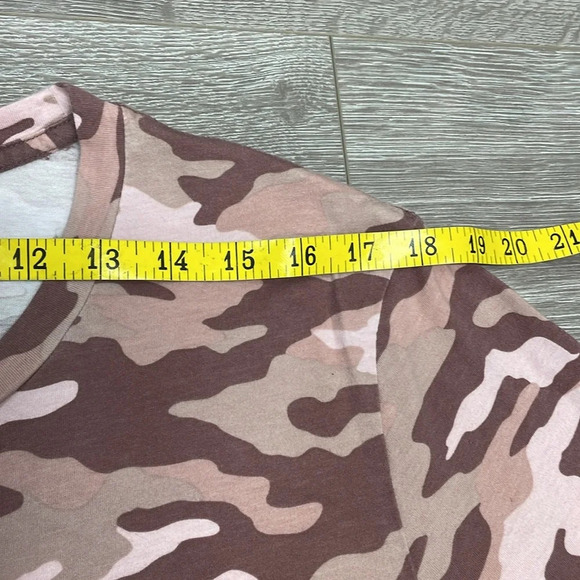 PINK Victoria’s Secret Pink Camouflage Short Sleeve Pocket Campus Tee L - Picture 5 of 12